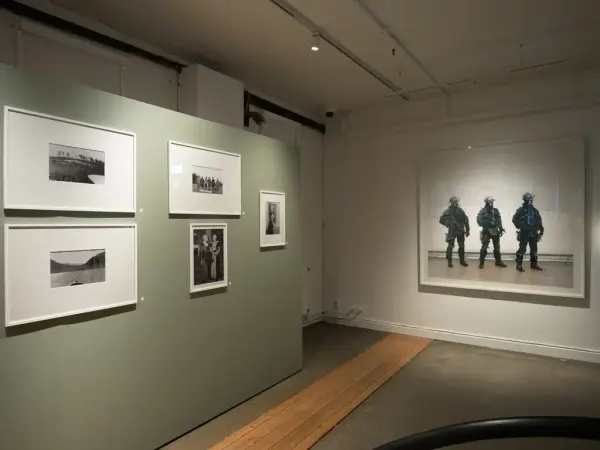 Detaljer fra fotoutstillingen "Godseierens bikk" i Galleri Østfløyen på Bogstad gård. 