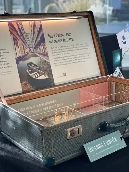 Frå utstillinga Vesaas i verda. 