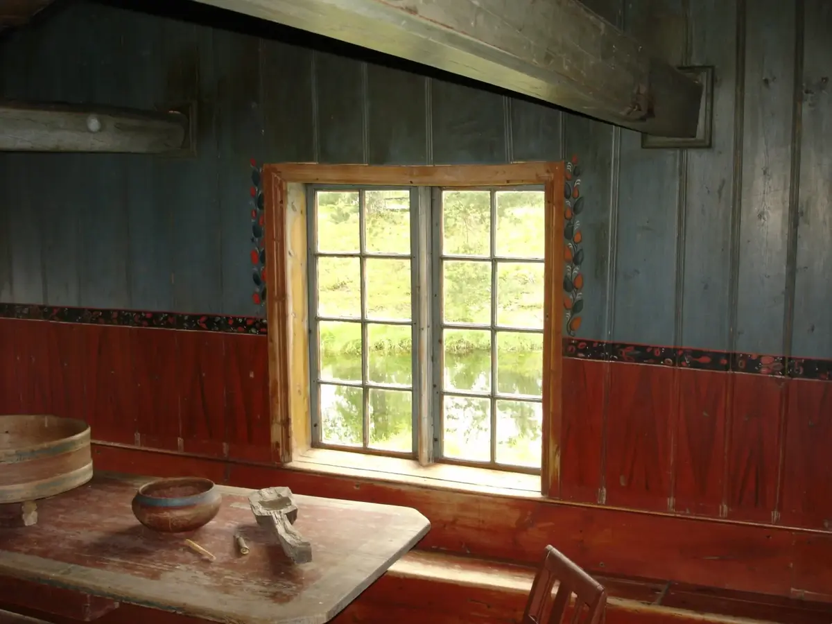 Interiør i Olenstua, ett av de historiske husene på Anno Glomdalsmuseet