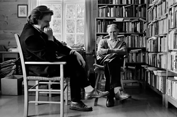 Olav H. Hauge og Jon Fosse heime hos Hauge