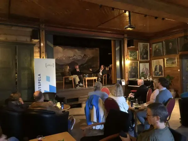 Målbar på Møre Folkehøgskule under Festspela