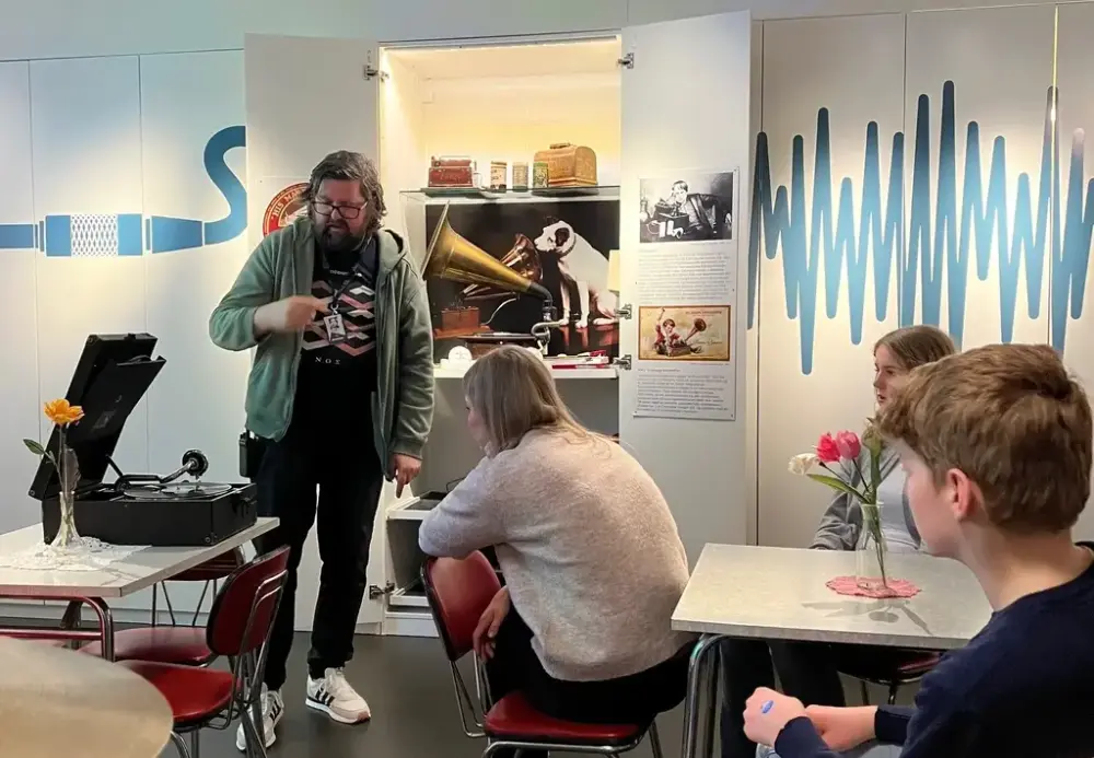 Fra sveivegrammofon til smarttelefon