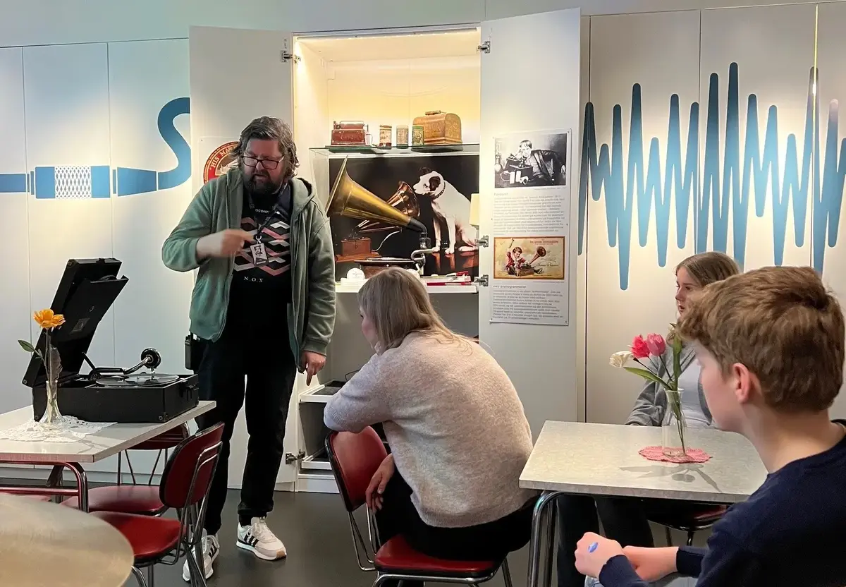 Fra sveivegrammofon til smarttelefon