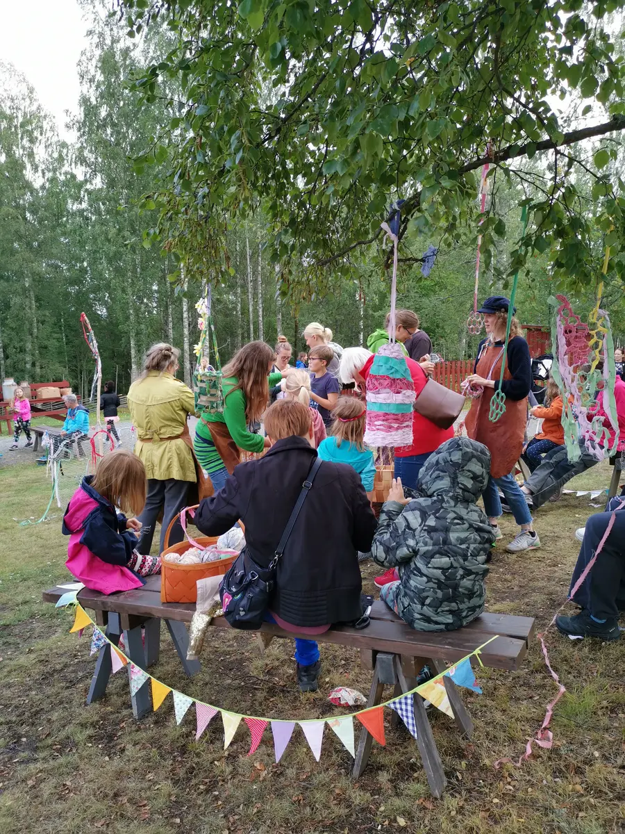 Slöjd på Internationella festen