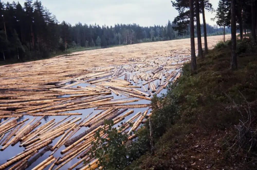 PHO_190_1_00065, Timmerflottning i Härnösand, fotograf Karl-Erik Forslund 
