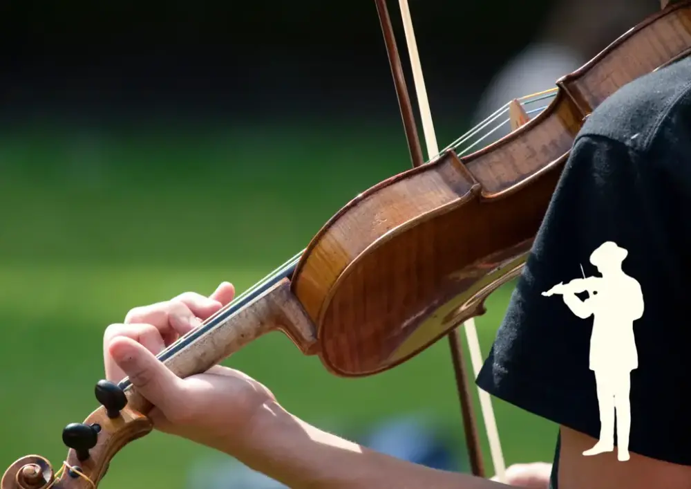 Person som spelar fiol.
