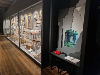 Trollofon. Telefon och illustration av skogsrået. 