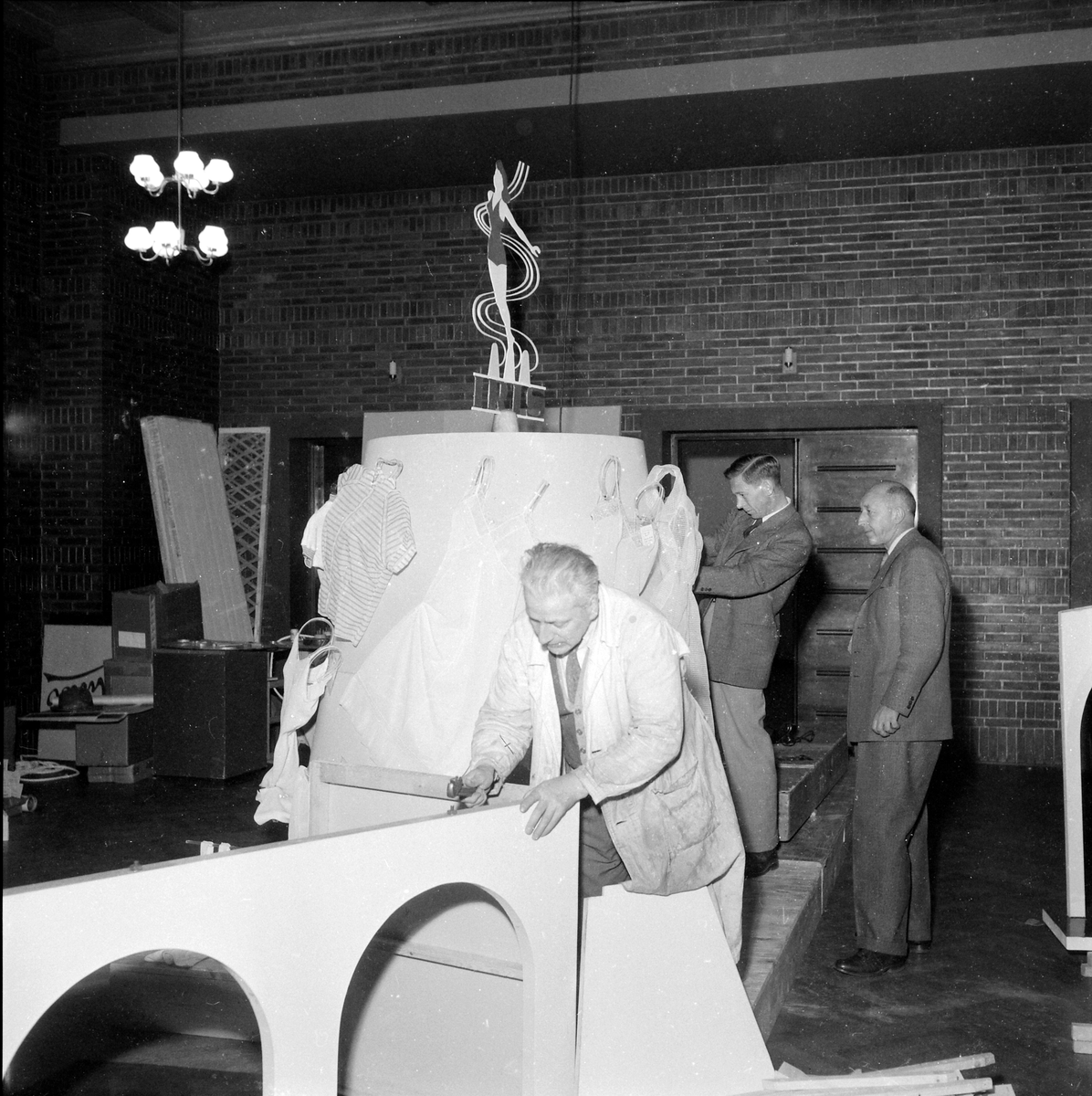 Husmormessen 1954, forberedelser