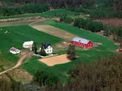 Flyfoto over Målselv kommune. Maukdal