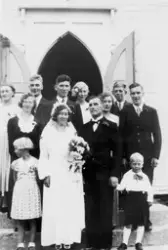 Bryllup til Halfrid Nilsen, f. 1916, Skaland og Johannes Sør