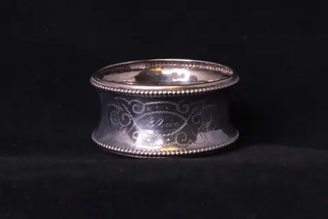 Servettring
