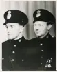 Poliskonstaplarna Harald Steen och Bengt Skoog, Växjö,1949.
Bröstbild, halvprofil. Ateljéfoto.