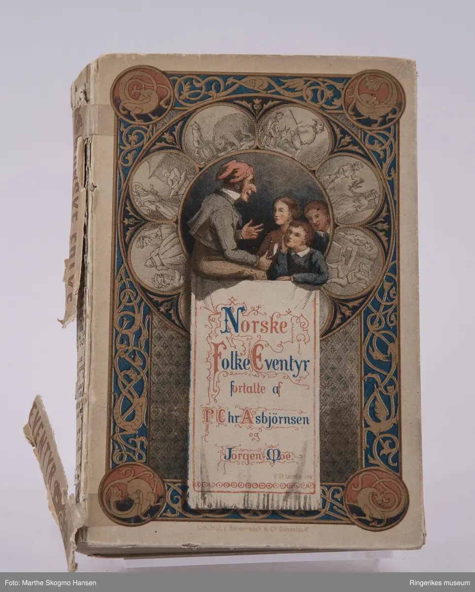 Eventyrsamlingen "Norske folke-eventyr. Fortalte af P. Chr. Asbjørnsen og Jørgen Moe". Fjerde utgave, trykket i Christiania i 1868. 322 sider.