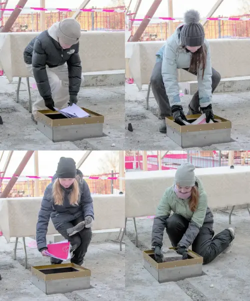 Fire bilder av grunnsteinsnedleggelse med barn som legger ned hver sin gjenstand i en boks i bakken. 