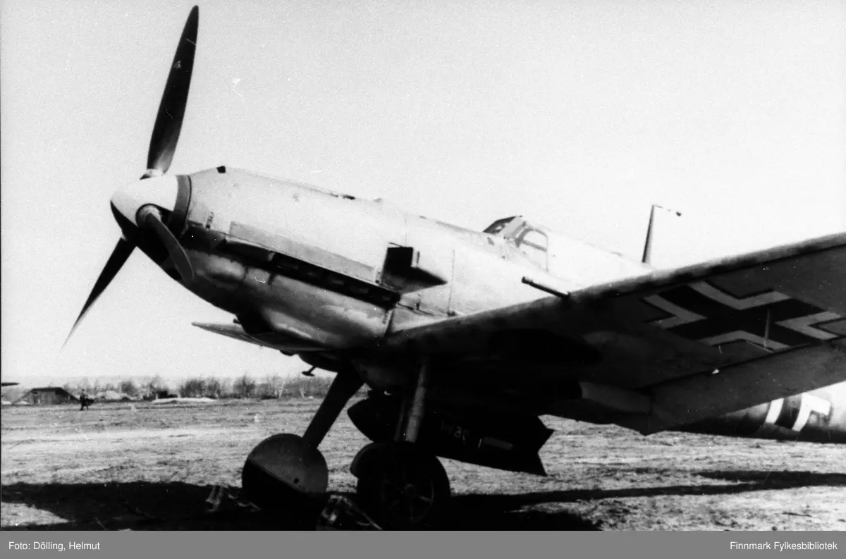 Startklar Messerschmitt Bf 109E-7 ved 8. skvadron av 5. jagerving (8 ...