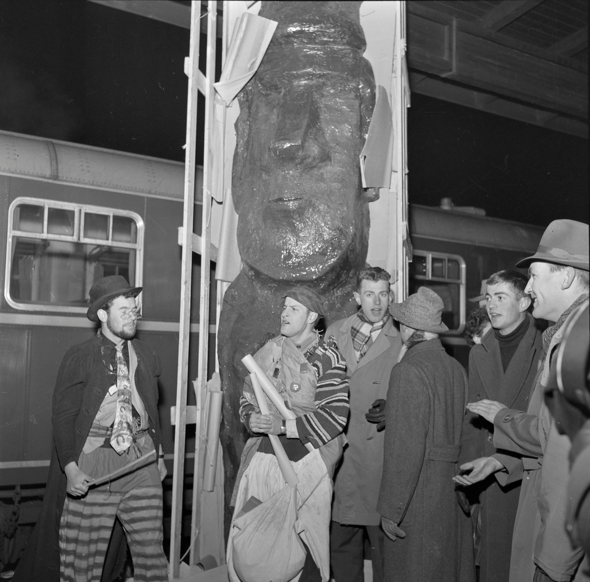 Studenter fra Oslo kommer for å besøke UKA 1957