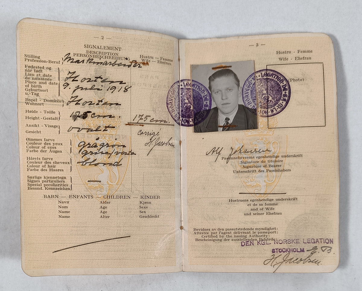 Pass som har tilhørt Alf Oskar Johansen. Passet ble utstedt 6 mars 1941 med gyldighet i to år.