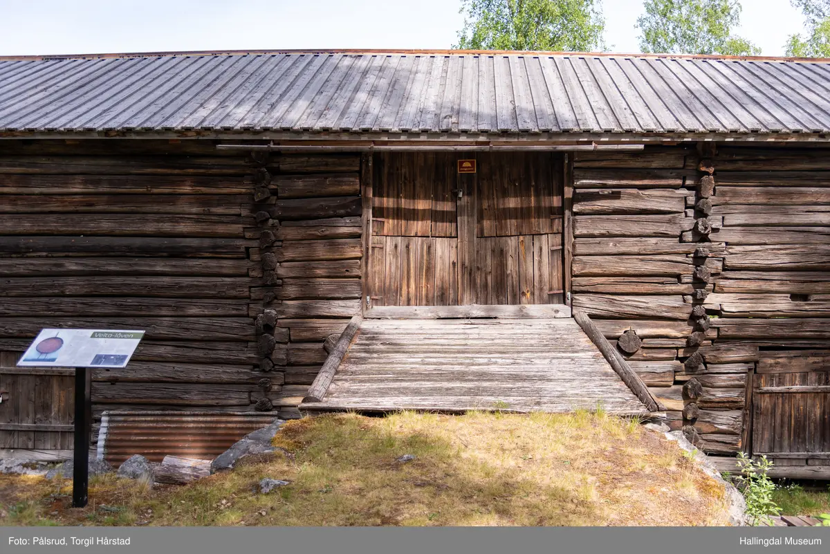 Låve fra Velteøyne i Flå