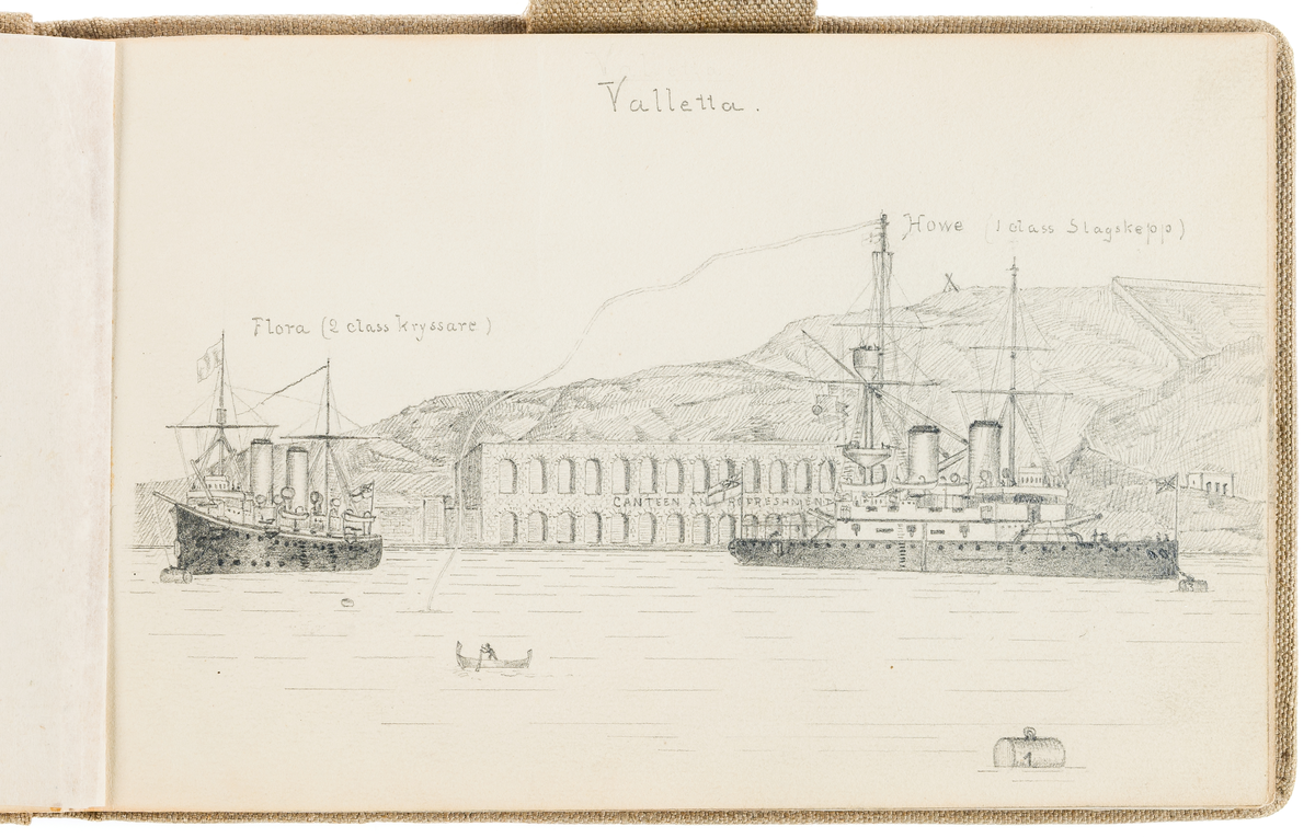 Denna blyertsteckning visar två engelska örlogsfartyg till ankars i Valetta på Malta. Den 2:a klass kryssare H.M.S. Flora och 1:a klass slagskepp Howe.