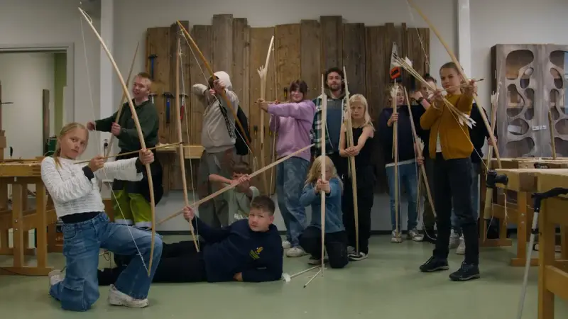 ungar med pil og boge