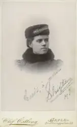 Porträtt av Hulda Gustafva Nilsson som under hela 1890-talet