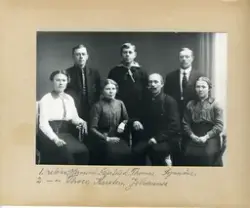 Søsken og svigerinne til fotografen.