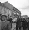 Studentfinal, 1944. 
En kvinnlig student bärs iväg längs Storgatan av sina kamrater. Till vänster
syns bl a dåv. Skånska Bankens hus. 

Angående avgångsklassen 1944 - se 