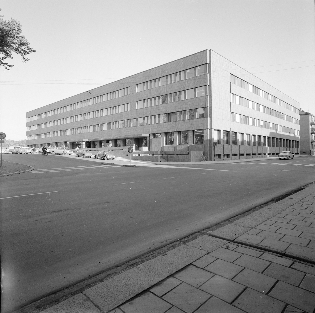 Affärsbyggnad, Kungsgatan 50, kvarteret Suttung, Kungsängen, Uppsala