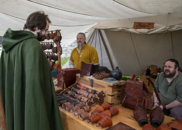 Bod med middelalderske lærvarer