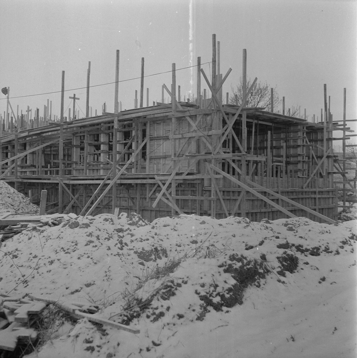 A/S Betongbygg bygger grunnmur for ny skole på Lade (Ringve skole)