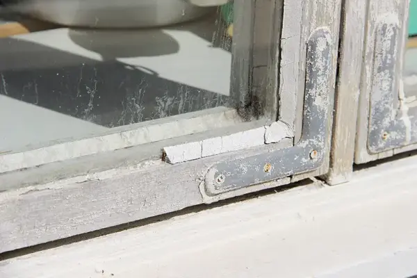 Ett gammalt fönster.