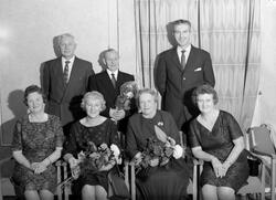 Revmatikerforeningen, fotografert i 1963. Fotograf er trolig Claus Monge. Fra fotoarkivet etter portrettfotograf Claus Monge. Museet overtok arkivet sommeren 2011.