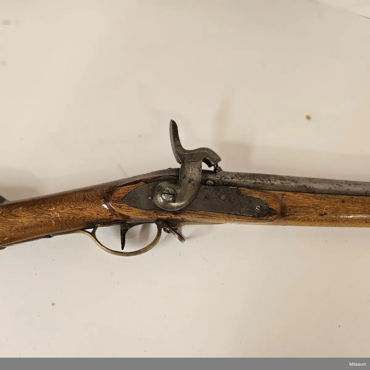 Gevär m/1815-49, vapennummer 431. Avkortat och använt civilt som jaktgevär.