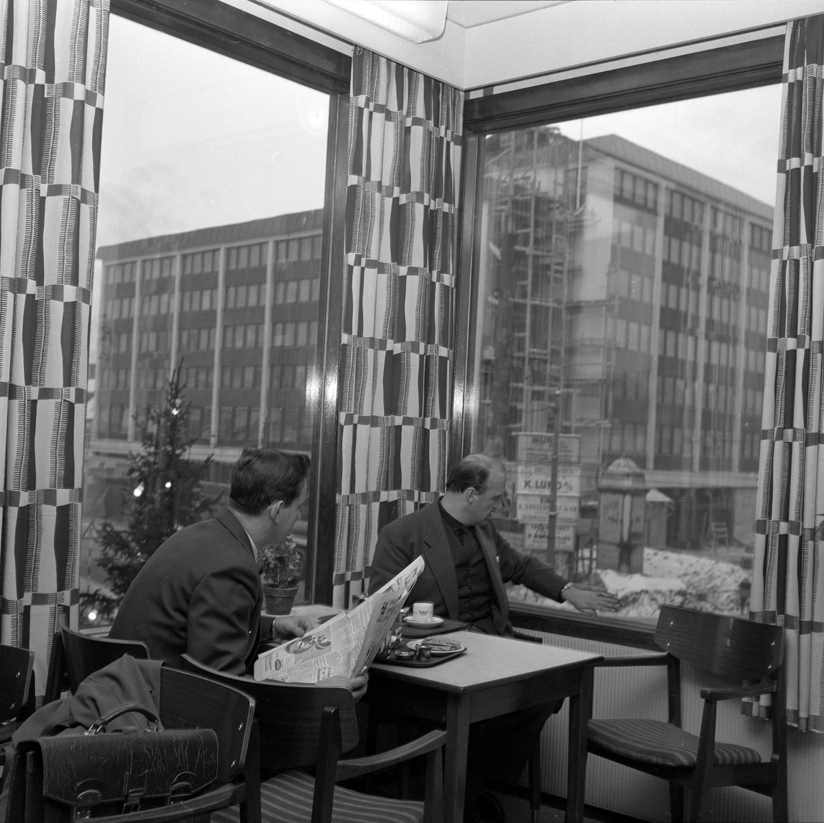 Butikkvindu og interiør til Kaffestova i Trønderheimen