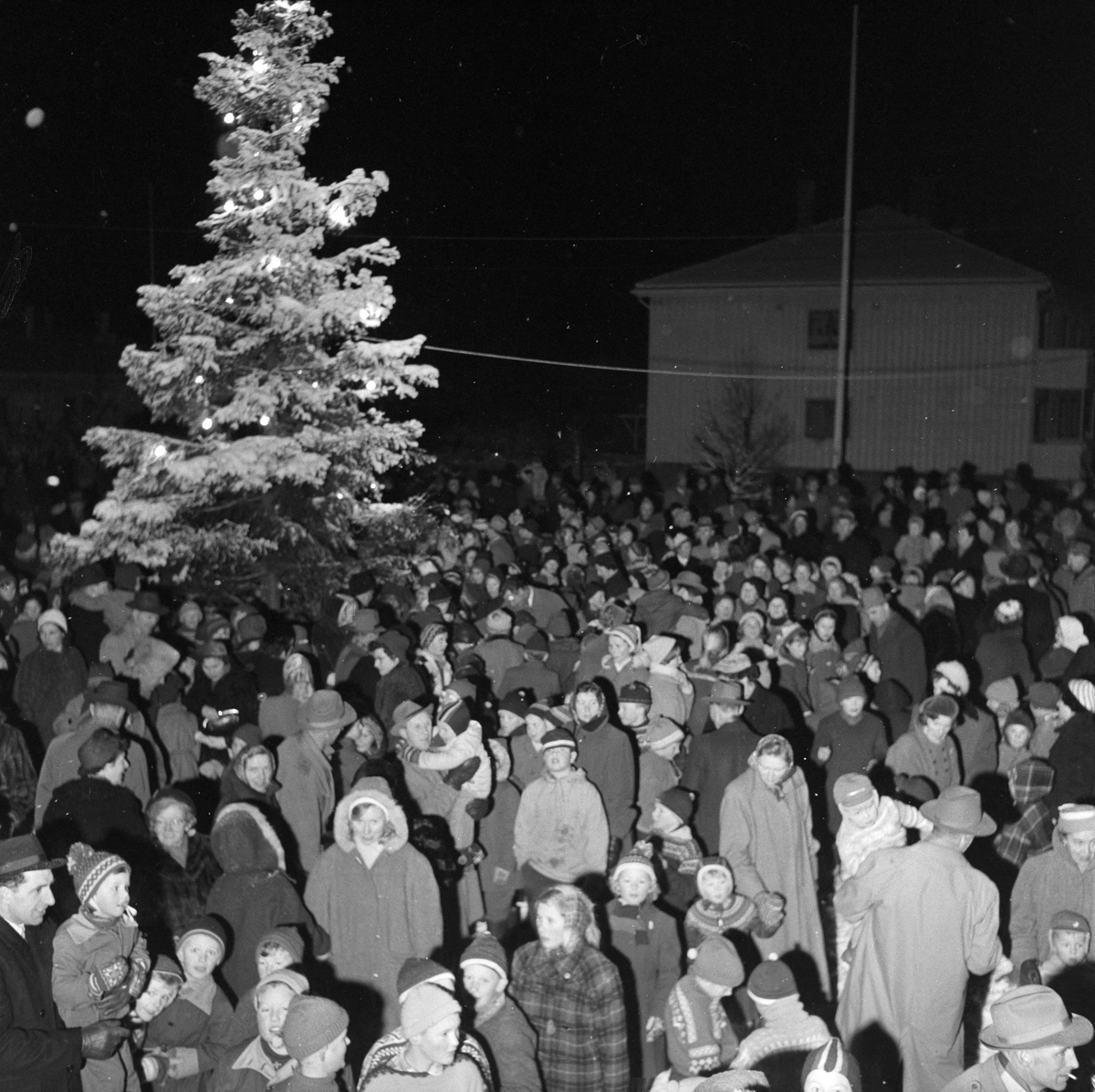 Juletretenning på Munkvoll