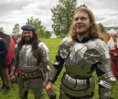 To menn i platerusning