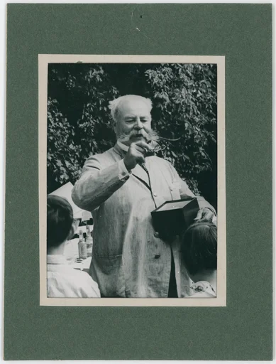 Porträtt på Bror Kugelberg född år 1868 och död år 1947 Kapten Godsägare och for