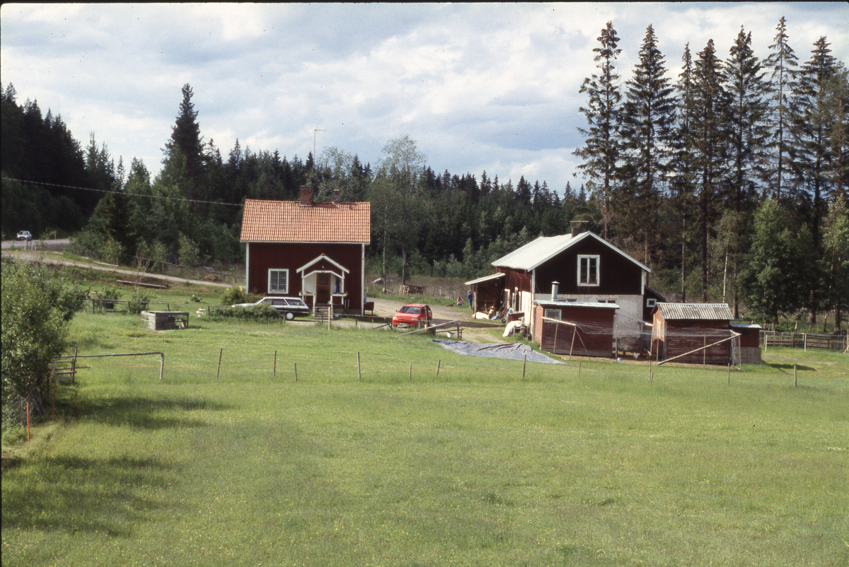 Gård.
