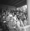 Fotbollen 1944.
Publikbild från hedersläktaren, under fotbollsmatchen.