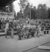 Fotbollen 1944.
Publikbild, under fotbollsmatchen.