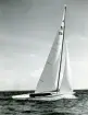 Fotografi ur Detlow von Brauns album. Segelbåten 5.5-S21 SVALAN.