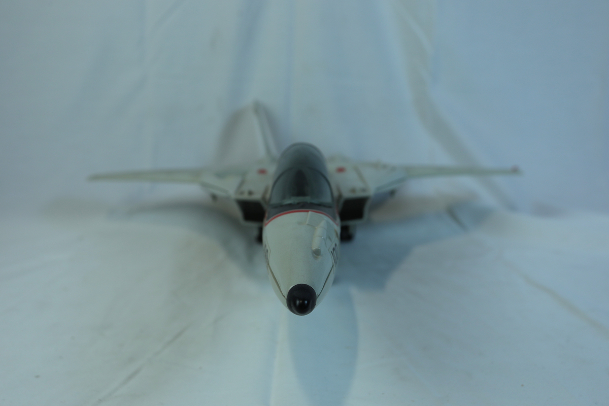 Form: Krigsfly, jager F-15. Mangler en halefinne.
