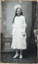 Kirsten Løvstad (gift Nordnes). Konfirmant, Espa 1922.