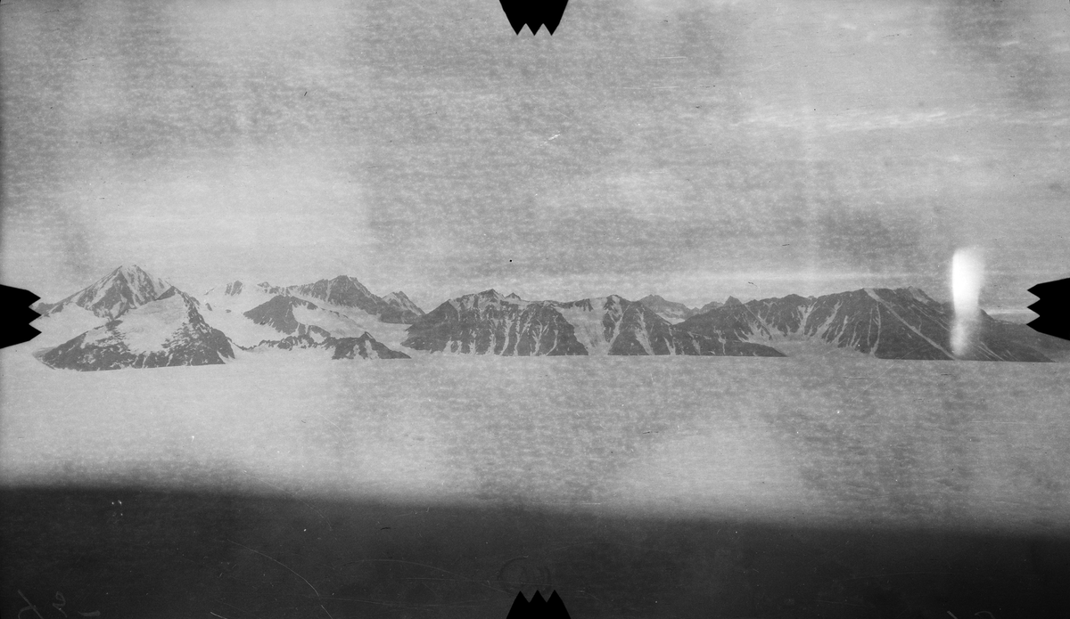 Fra oppmars på Smeerenburg breen. -Fra kartleggingen av Svalbard i 1906/07.