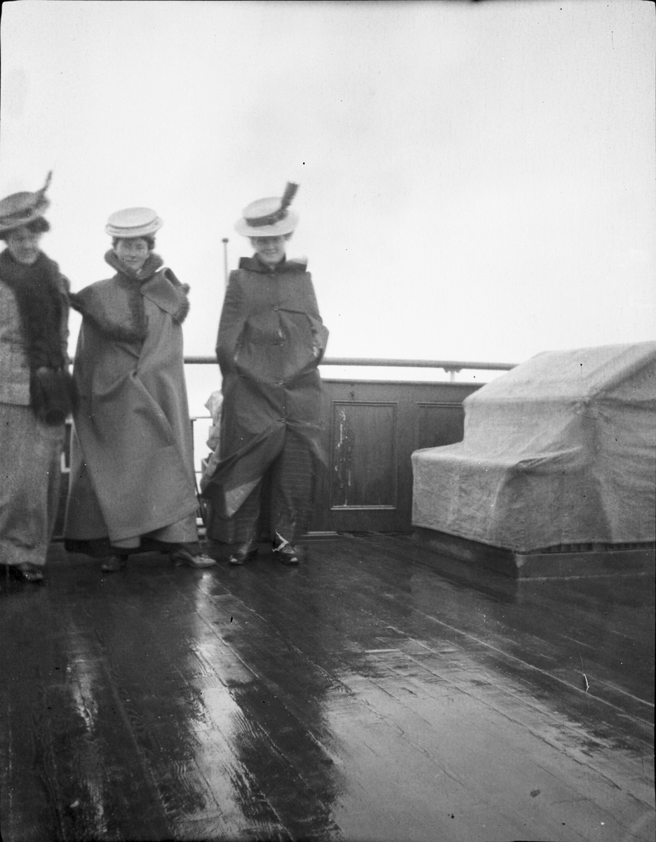 -Fra kartleggingen av Svalbard i 1907.