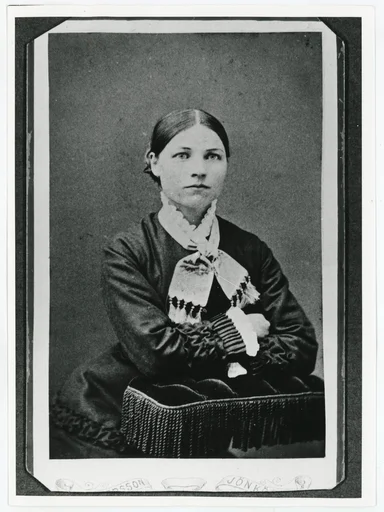 Porträtt på Emilia Landberg född Johansson, född 18 januari år 1863. Gift med Pe
