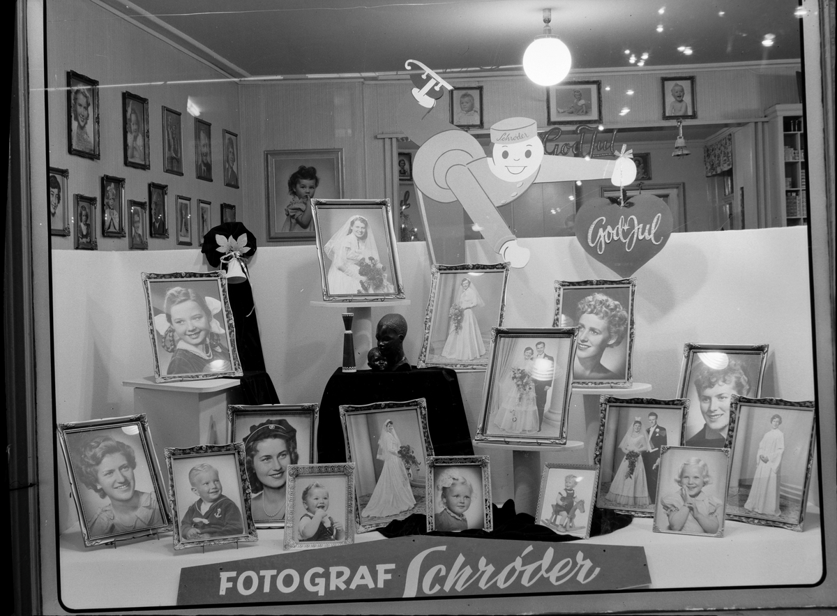 Julevindu til Foto Schrøder julen 1956