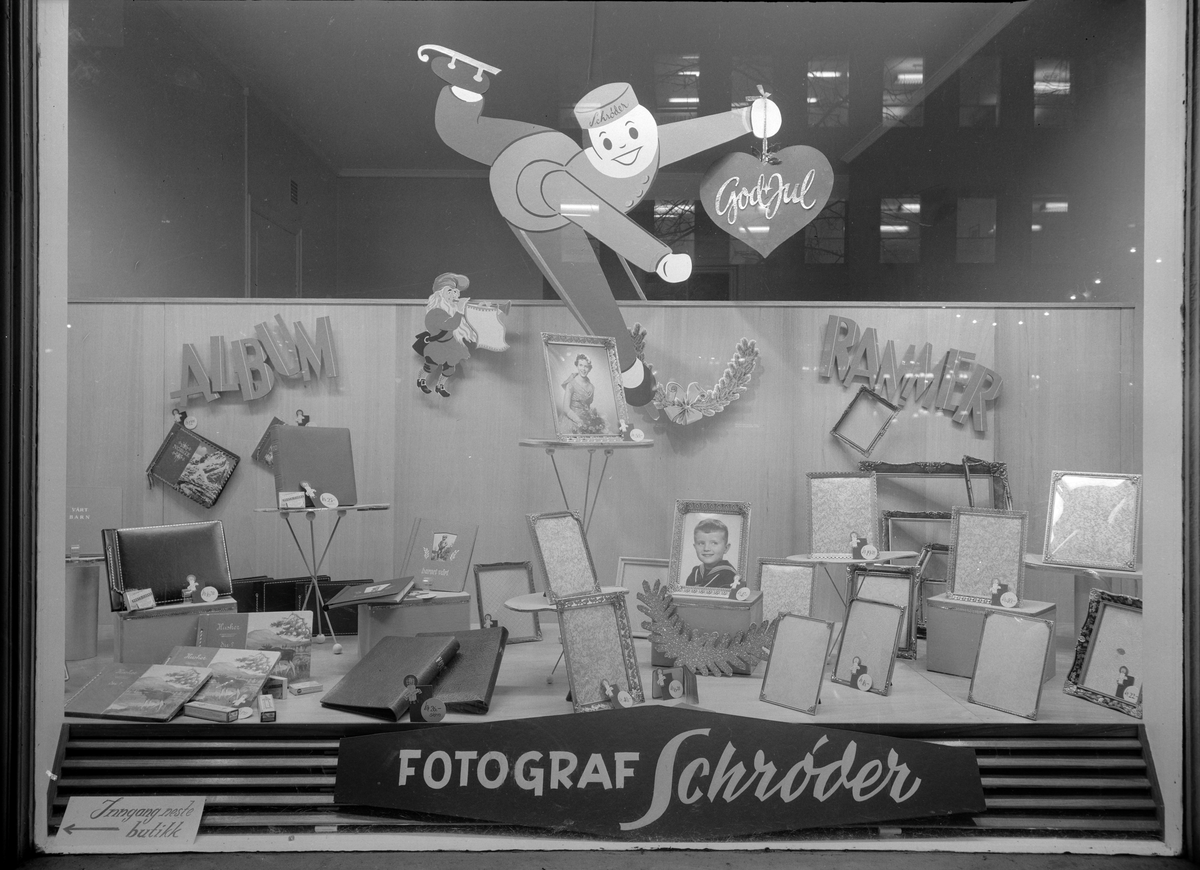 Julevindu til Foto Schrøder julen 1956