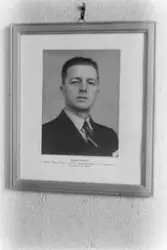 Falne postfolk. Andre verdenskrig. Pederse, Ragnvald. Postbud Horten.