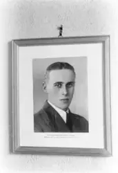 Falne postfolk. Andre verdenskrig. Petersen, Asbjørn. Reservepostekspeditør Trondheim.